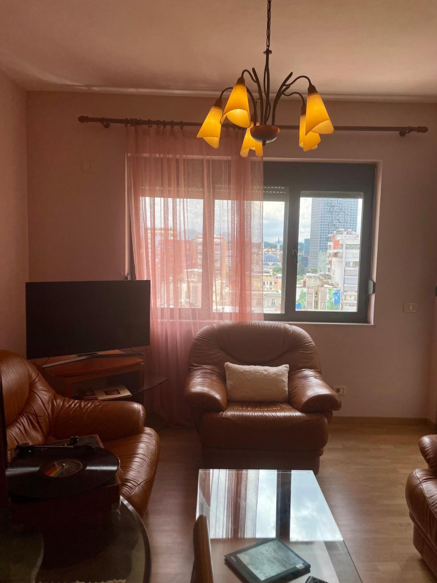 Easy Peasy - 9th Floor View Downtown Apartamento Tirana